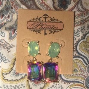 Brand new Plunder earrings!! 💖Bling😍